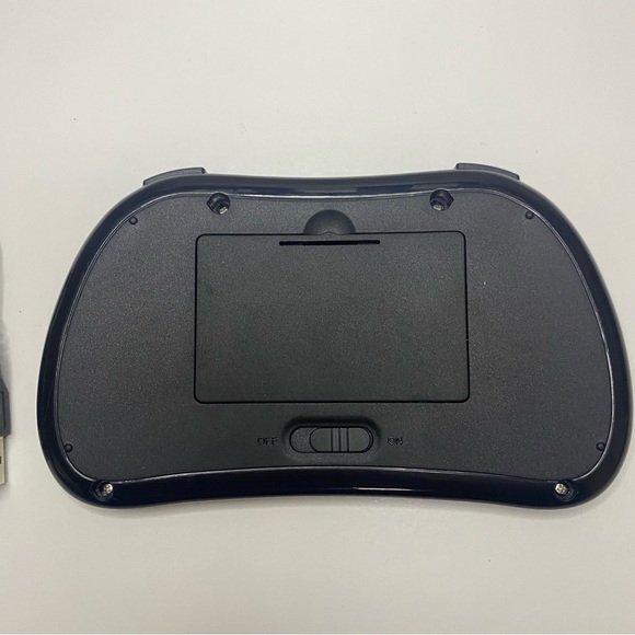 Mini Wireless Backlit keyboard - Picture 3 of 5